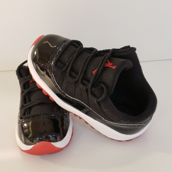 Jordan 11 Retro Low Kids Black and Red Sneakers - Picture 4 of 7